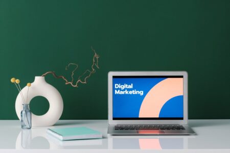 6 Awesome Ways Online Marketing Boosts Your Business
